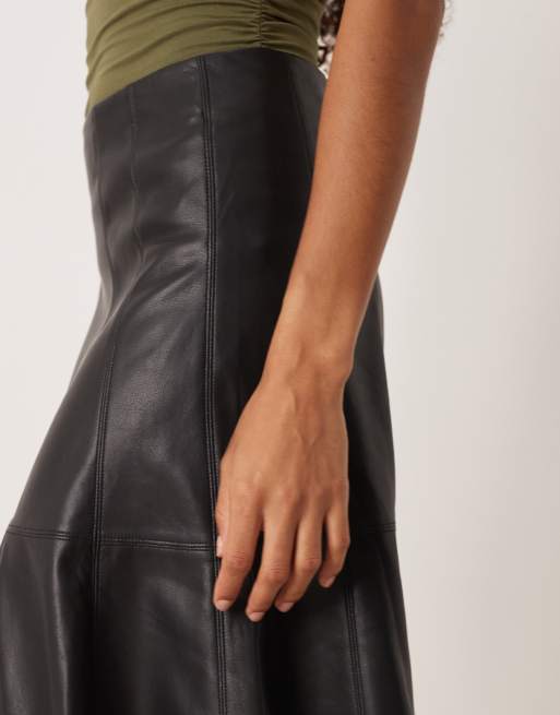 Gina Tricot - Gonna midi in similpelle PU a pieghe nera, 2 di 5