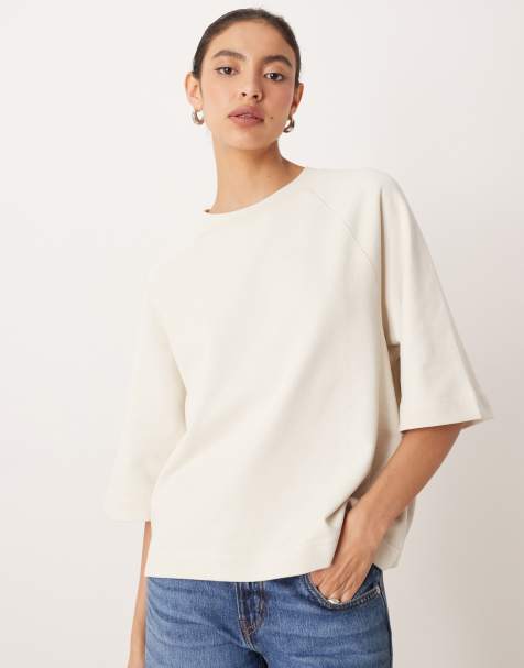 Gina Tricot – Gräddvit, kort t-shirt med boxig passform - view 1