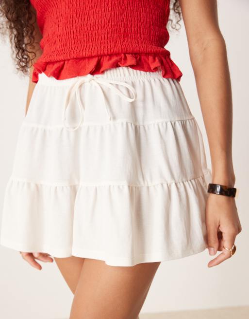 Gina Tricot – Gräddvit, vippig minikjol med volang, 2 av 5