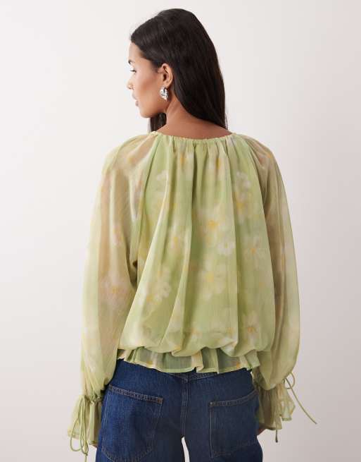 Gina Tricot – Grön, blommig blus med volang, 4 av 4
