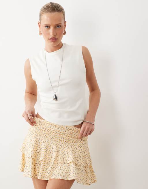 Gina Tricot – Gul, småblommig minikjol med volanger, 3 av 5