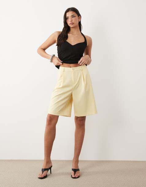 Gina Tricot – Gula, figursydda bermudashorts - view 1