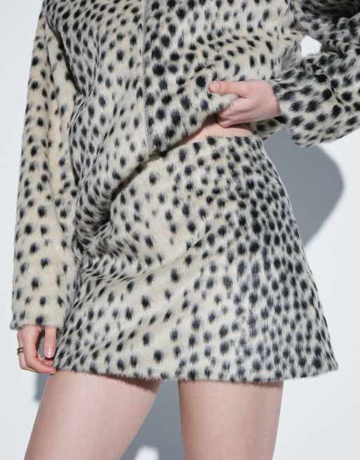 Gina Tricot hairy mini skirt in leopard print, 3 of 5