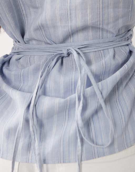 Gina Tricot – Hemdbluse aus Leinenmix in gestreiftem Blau mit Gürtel, 3 von 4