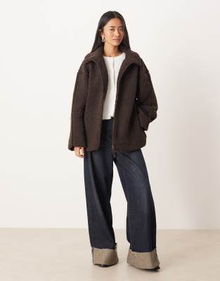 Gina Tricot - Hemdjacke aus Teddyfell in Dunkelbraun mit Reißverschluss