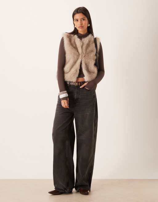 Gina Tricot - Hemdje van imitatiebont in beige, 2 van 4