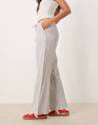 Gina Tricot - Hose aus Leinen in Grau gestreift mit weitem Bein und Kordelzug