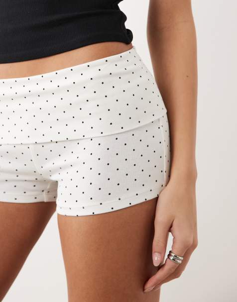Gina Tricot - Hotpant shorts met omslag en stippenprint in wit - view 1