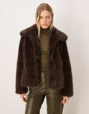 Gina Tricot - Jacke aus Kunstpelz in Dunkelbraun-Brown