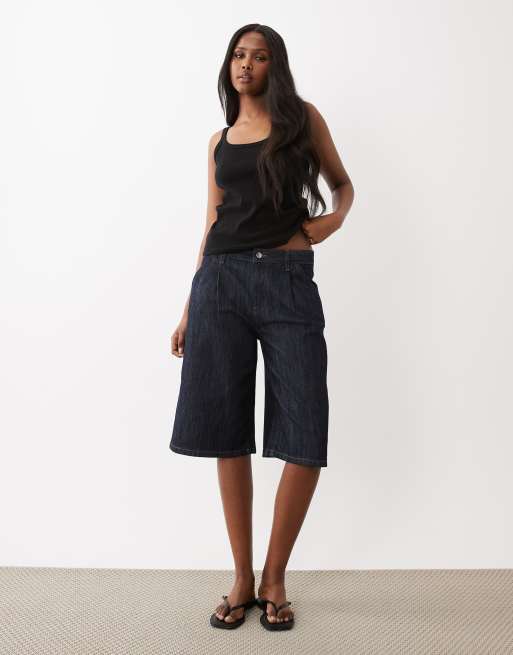 Gina Tricot – Jeans-Bermudashorts in blauer Rinse-Waschung, 3 von 5