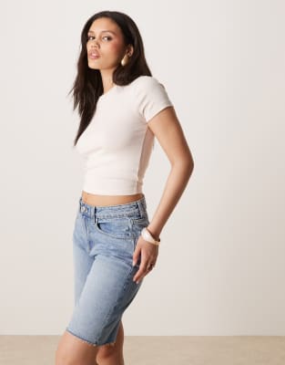 Gina Tricot - Jeans-Bermudashorts in verwaschenem Mittelblau