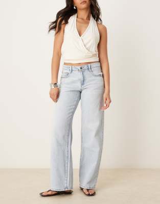 Gina Tricot - Jeans in hellblauer Waschung mit weitem Bein und niedrigem Bund