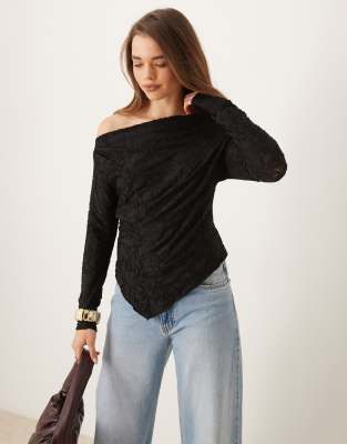 jersey jacquard off shoulder top with asymmetric hem in black