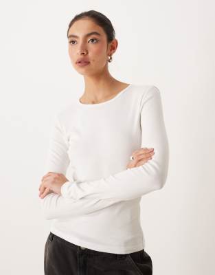 GINA TRICOT Gina Tricot jersey rib round neck long sleeve top in off white
