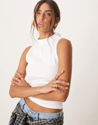 jersey sleeveless funnel neck top in off white