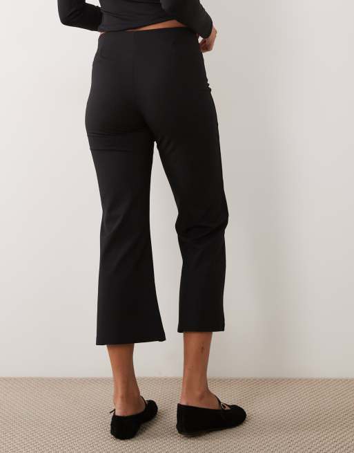 Gina Tricot kick flare-byxor i svart, 3 av 5