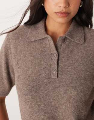 Gina Tricot Knit Short Sleeve Collar Top In Brown