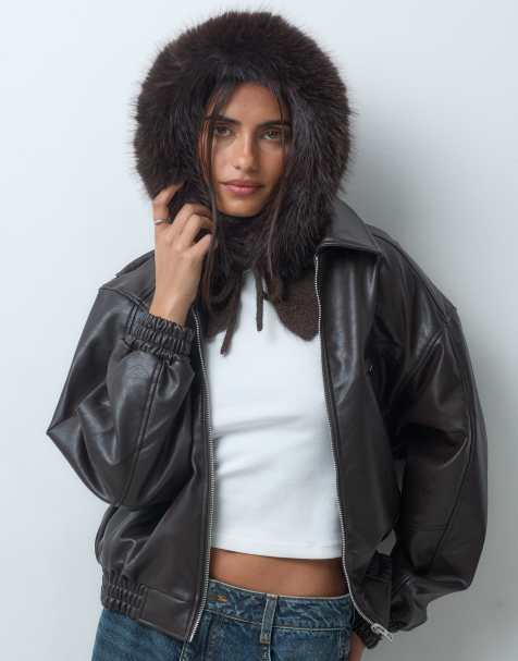 Gina Tricot knitted hood with faux fur trim in brown - view 1