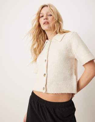 knitted short sleeve collar cardigan in light beige-Neutral