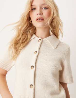 Gina Tricot Knitted Short Sleeve Collar Cardigan In Neutral