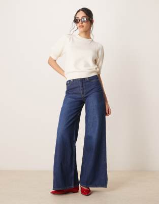 GINA TRICOT KNITTED SHORT SLEEVE SWEATER WITH PUFF SLEEVES 