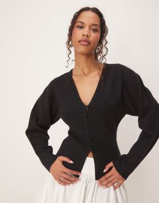 Gina Tricot - Kompakte Strickjacke in Schwarz
