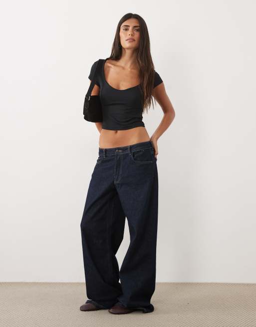 Gina Tricot kurzärmliges Oberteil mit integriertem BH in Schwarz, 3 von 4