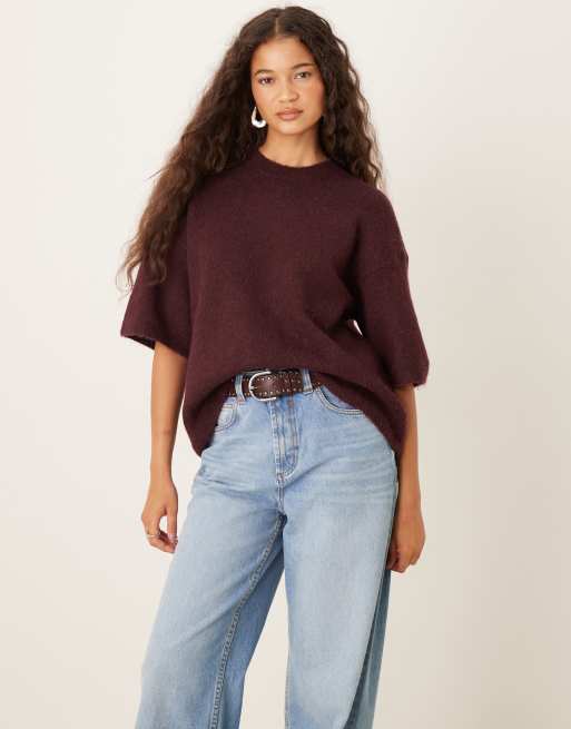 Gina Tricot – Kurzärmliges Relaxed Fit Strickoberteil aus Wolle und Alpakawolle in Burgunderrot