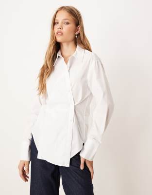 Gina Tricot - Langärmlige, asymmetrische Hemdbluse aus Popeline in Weiß