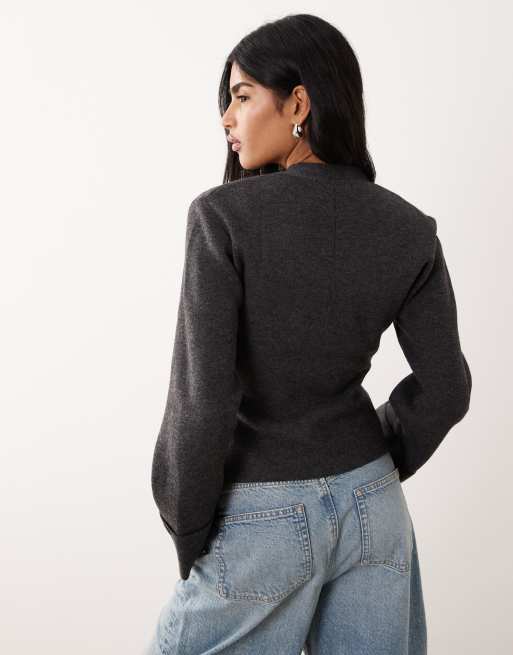Gina Tricot – Langärmlige, geformte Strickjacke in meliertem Dunkelgrau, 3 von 4
