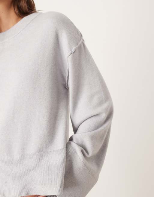 Gina Tricot – Langärmliger Feinstrickpullover in meliertem Hellgrau mit Rundhalsausschnitt, Kombiteil, 4 von 4
