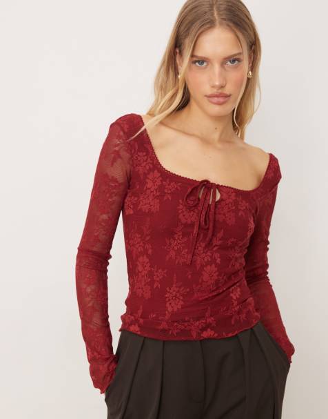 Gina Tricot – Langärmliges Jacquard-Oberteil in Burgunderrot mit Blumenmuster und geschnürter Vorderseite - view 1