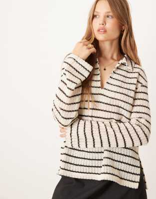 Gina Tricot - Langärmliges Relaxed Fit Polo-Oberteil aus Häkelstoff mit Streifen in Hellbeige und Schwarz, Kombiteil-Neu...