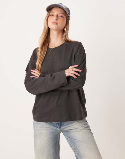 Gina Tricot – Langärmliges Shirt in schwarzer Waschung - view 1