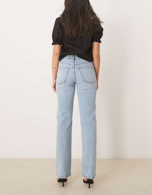 Gina Tricot – Ljusblå jeans med medelhög midja, utsvängda bootcut-ben och stretch, 2 av 5