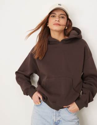 Gina Tricot - Locker geschnittener Kapuzenpullover in Braun