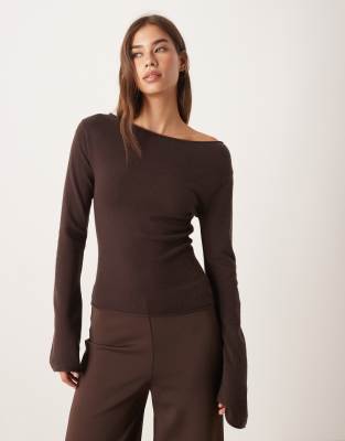 Gina Tricot Long Sleeve Boatneck Fine Knit Top In Brown