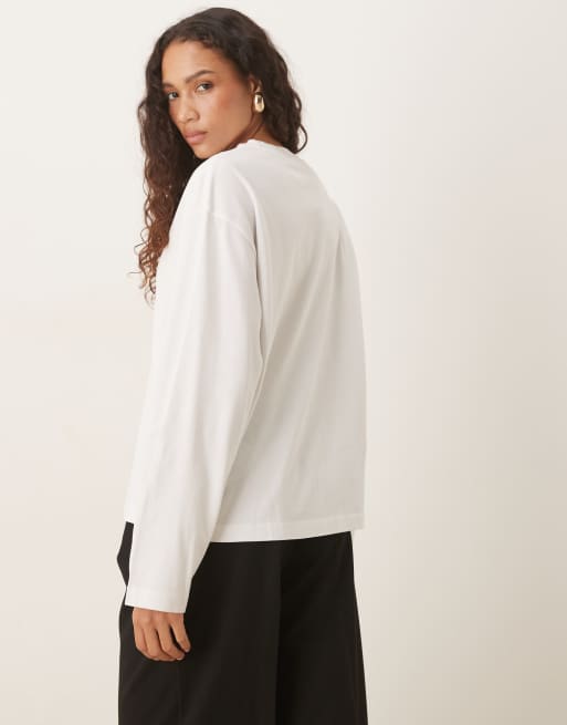 Gina Tricot long sleeve relaxed fit t-shirt in white, 4 of 4