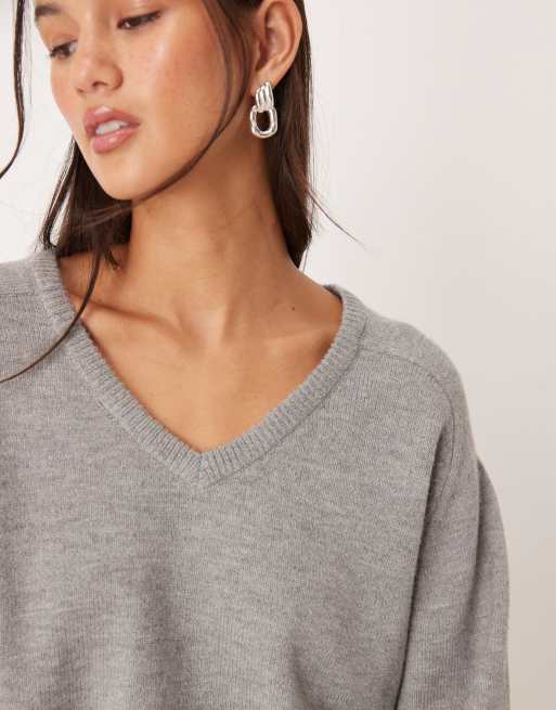 Gina Tricot long sleeve V-neck knit sweater in mid gray melange