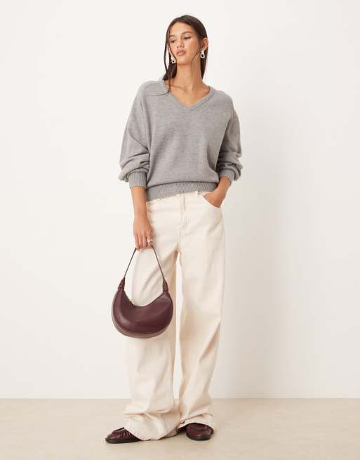 Gina Tricot long sleeve v neck knitted sweater in mid grey melange, 3 of 4