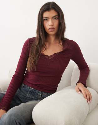 V Neck 4