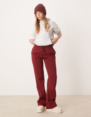 loose fit straight leg sweatpants in dark red