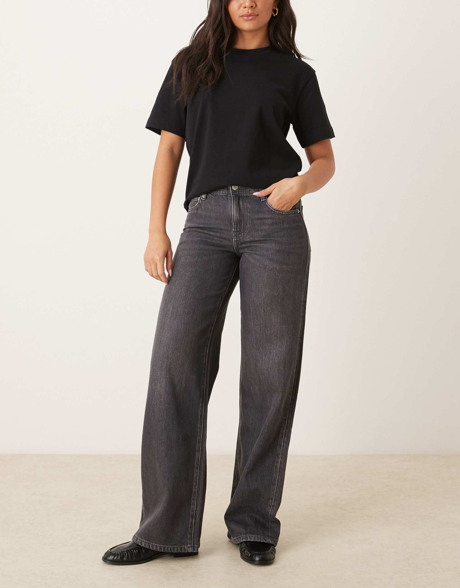 gina tricot low waist wide leg jeans in darkwash gray