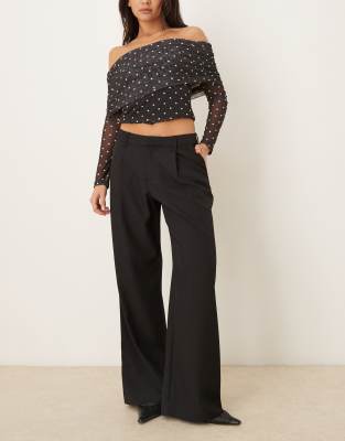 Gina Tricot Low Waist Wide Pleated Tailored Pants In Black