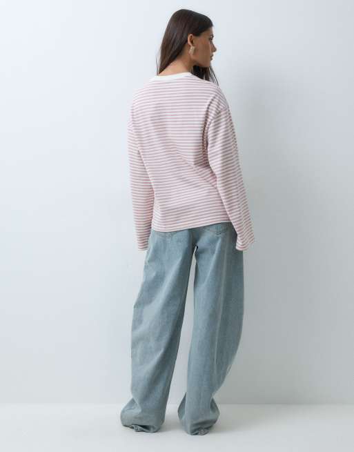 Gina Tricot maglietta a maniche lunghe relaxed fit a righe bianche e rosa, 5 di 5