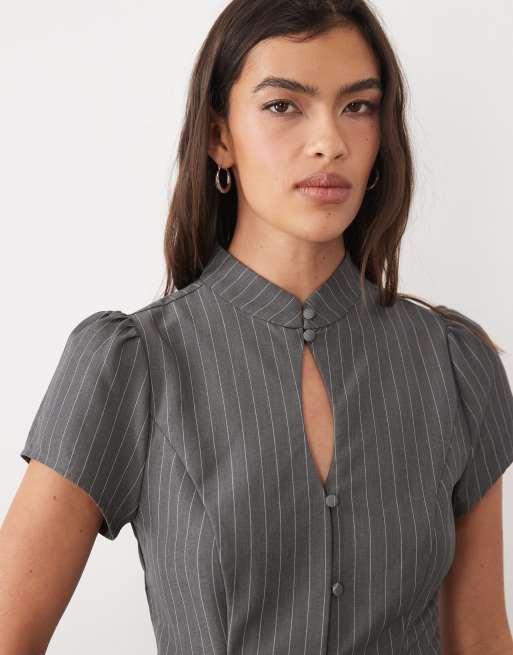 Gina Tricot mandarin collar keyhole top in grey pinstripe, 3 of 4