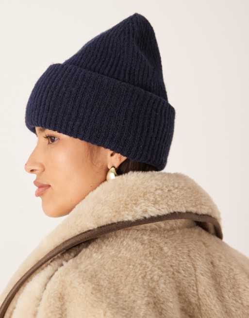 Gina Tricot – Marinblå, ribbad mössa, 3 av 3