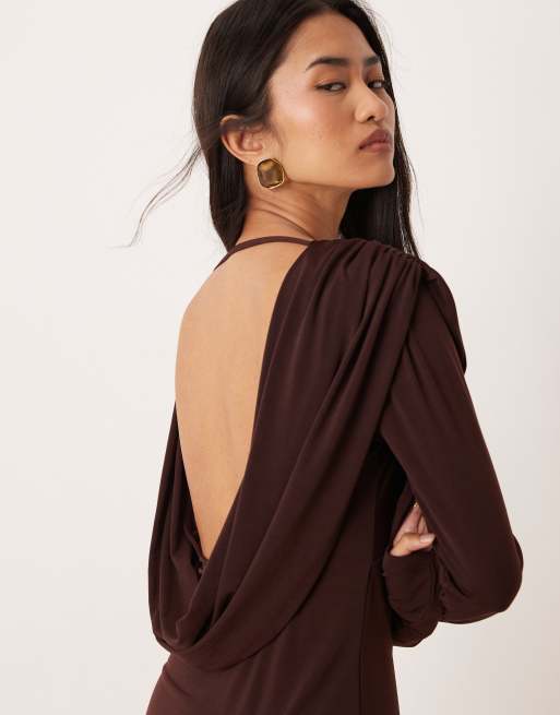 Gina Tricot - Maxi jurk met gedrapeerde achterkant in chocoladebruin, 2 van 4