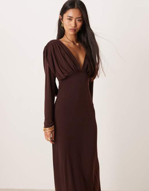 Gina Tricot - Maxi jurk met gedrapeerde achterkant in chocoladebruin, 3 van 4