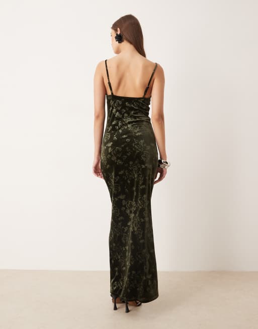 Gina Tricot – Maxikleid aus Jacquard-Samt in Dunkelgrün mit Rosenmuster, 4 von 4
